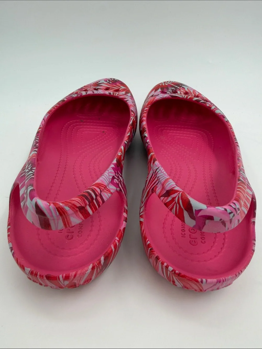 CROCS Kadee Tropical Print Slingback Ballet Flats Women's Size 8.0